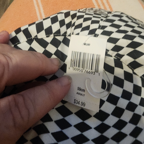 Checkered Bucket Hat with Rabbit Design - Picture 3 of 4